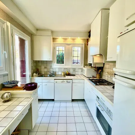 Teiva - 200m De La Ρουαγιάν