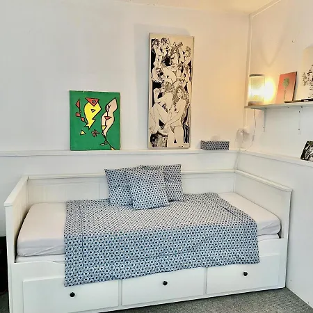 Teiva - 200m De La Βίλα *