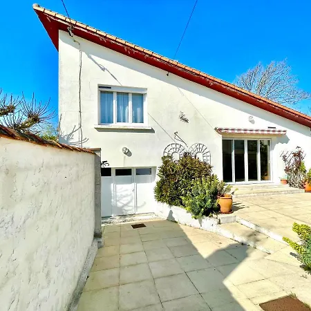 Teiva - 200m De La Βίλα *